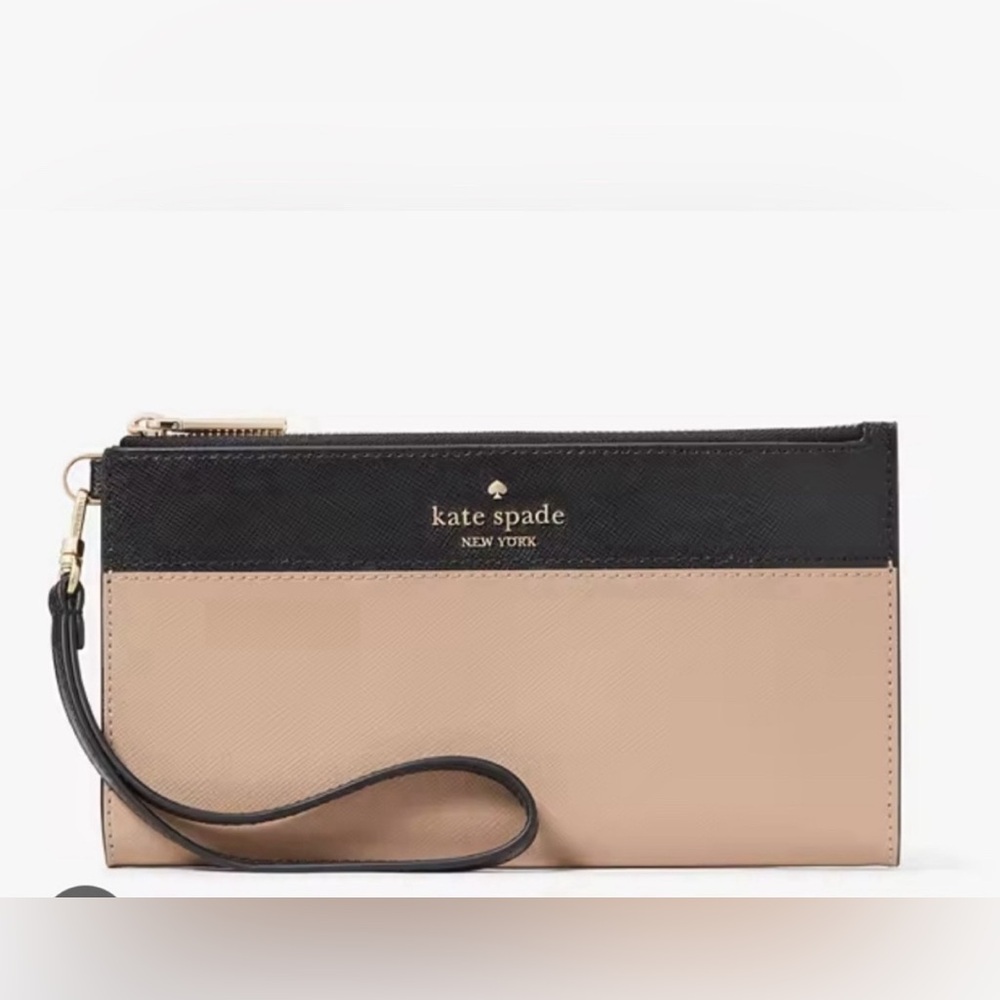 Brand New - Kate Spade wristlet clutch